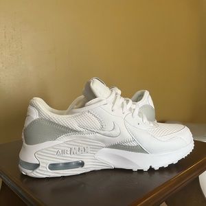 Nike Air Max Women’s size 8, never worn, only tried on, too small for me.